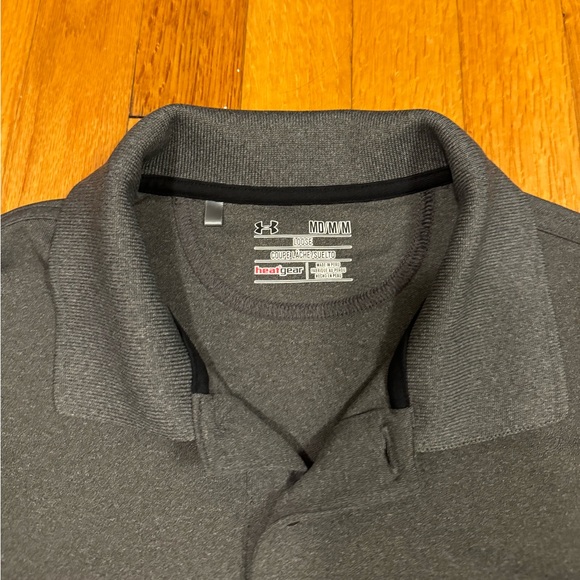 Under Armour Shirt Mens Medium Gray Loose Fit Heat Gear Short Sleeve - Picture 2 of 7